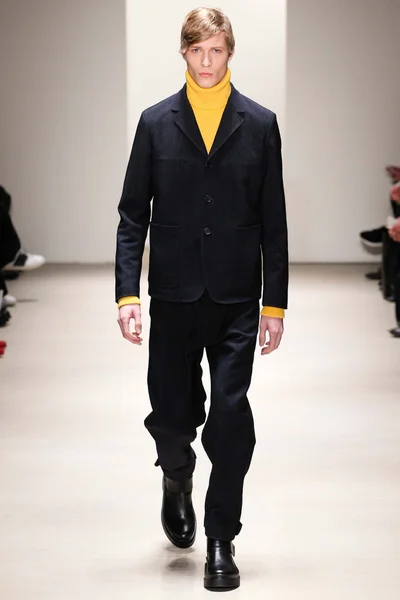 Look 4